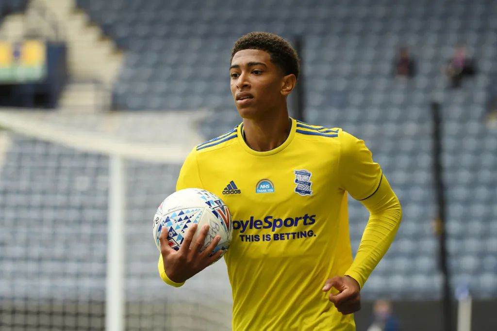 拳打切尔西，脚踢利物浦！利兹联连续3个英超主场打进3球（连斩切尔西和利物浦！利兹联英超主场三连场轰入3球）