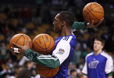 回顾保罗的篮球生涯与预测能力（盘点保罗的职业生涯与预判能力）