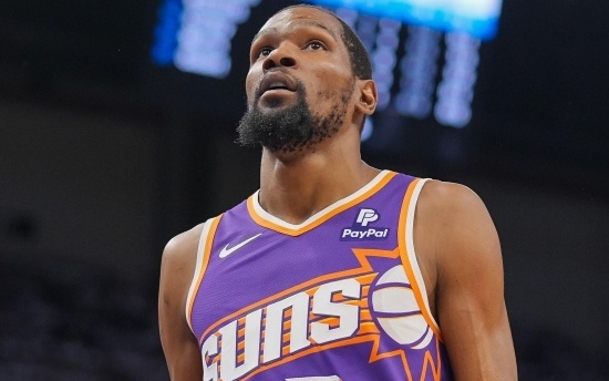 1.6亿到500万！英格兰前国脚6年身价缩水32倍，无球可踢躺赚1.5亿（从1.6亿缩水至500万：英格兰前国脚6年蒸发32倍，没球踢照样进账1.5亿）